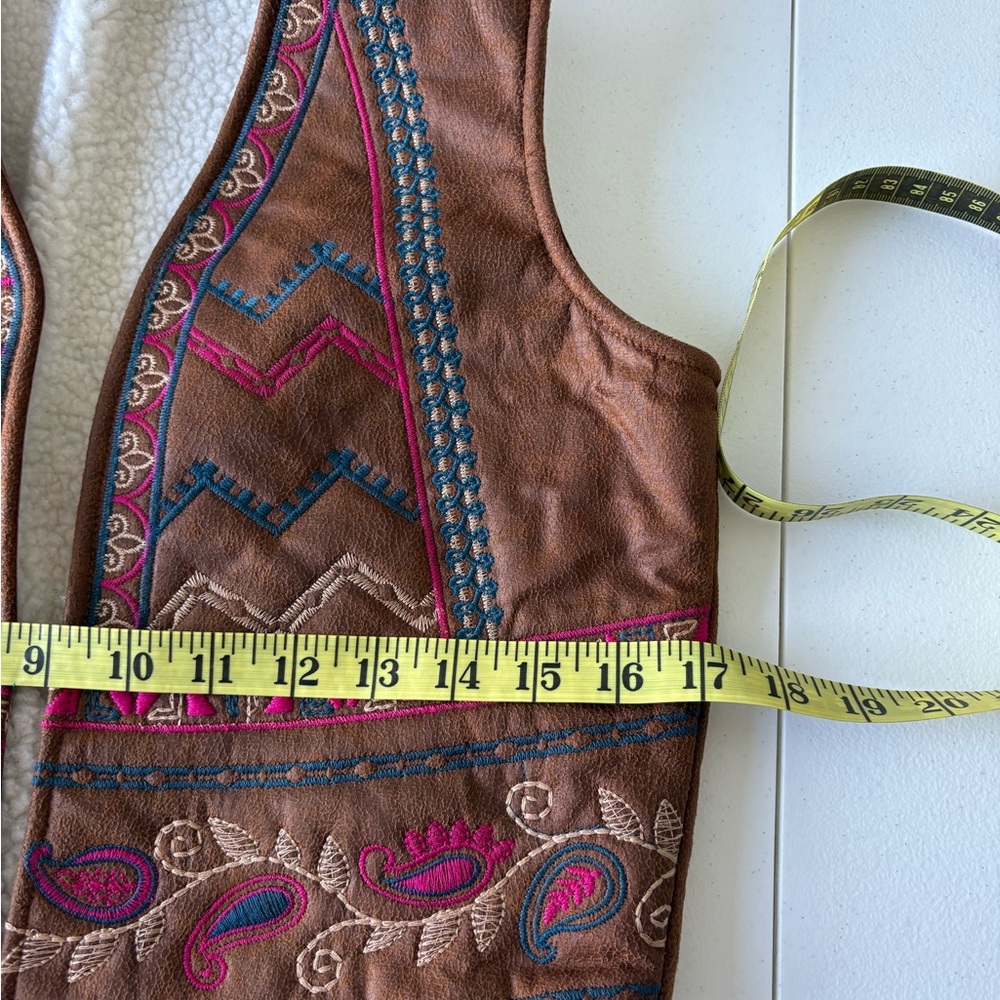 Flying‎ Tomato Embroidered Vest Women Small Faux Leather Western Cabincore Boho - Picture 14 of 15